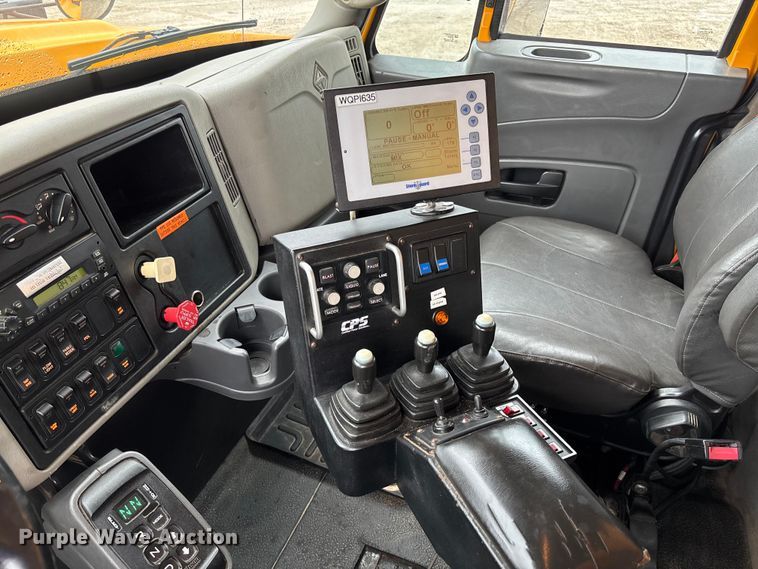 image for item FB3409 2009 International 7500 dump truck