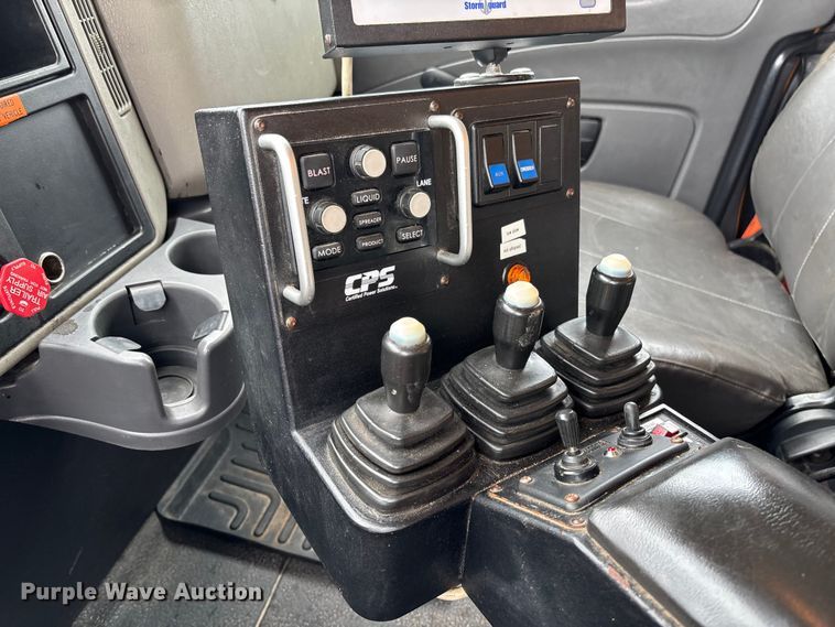 image for item FB3409 2009 International 7500 dump truck