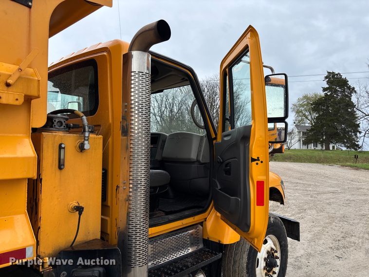 image for item FB3409 2009 International 7500 dump truck