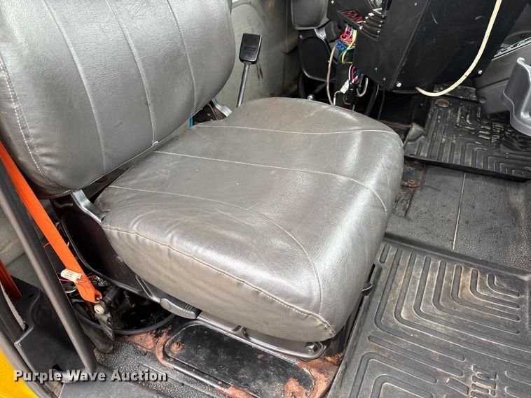 image for item FB3409 2009 International 7500 dump truck