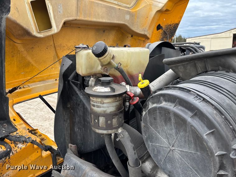 image for item FB3409 2009 International 7500 dump truck