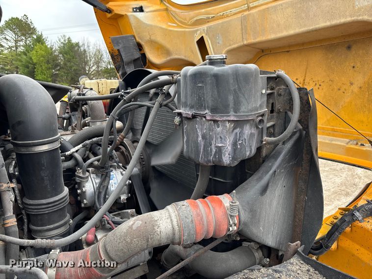 image for item FB3409 2009 International 7500 dump truck