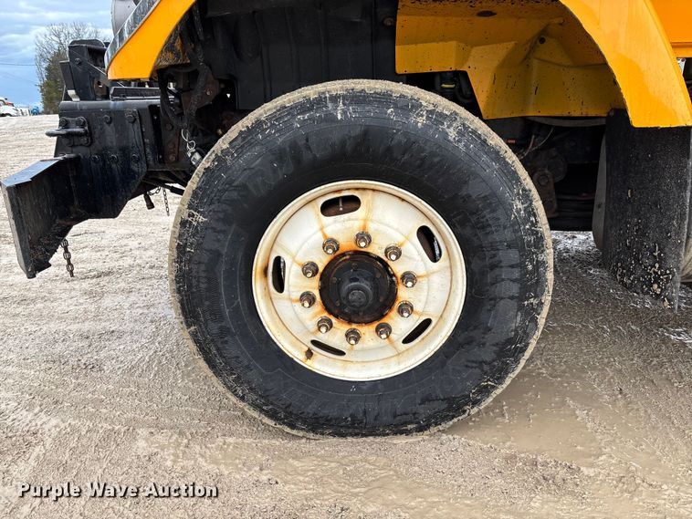 image for item FB3409 2009 International 7500 dump truck