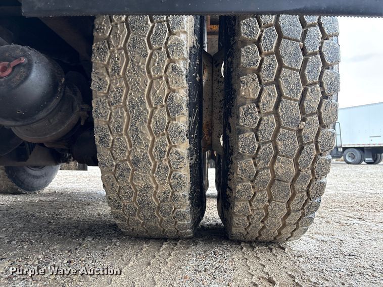 image for item FB3409 2009 International 7500 dump truck