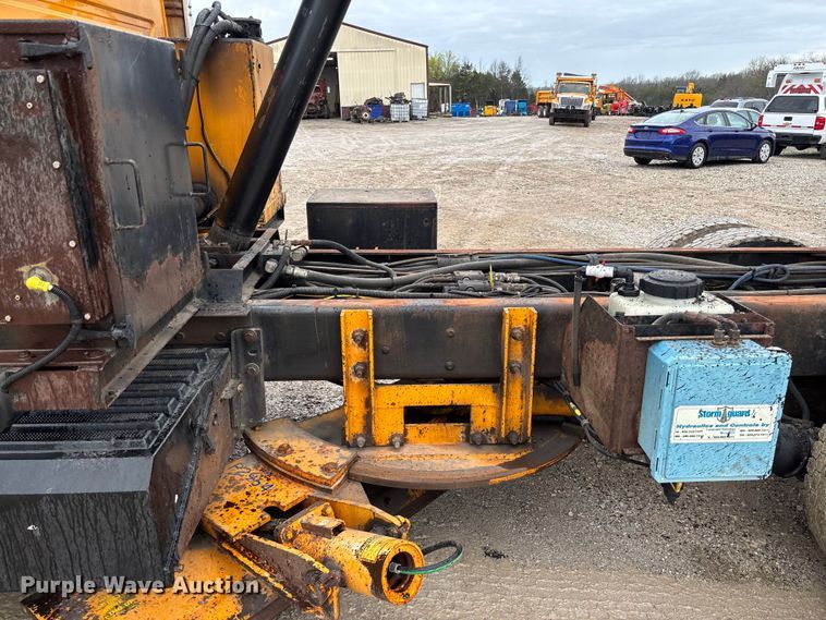 image for item FB3409 2009 International 7500 dump truck