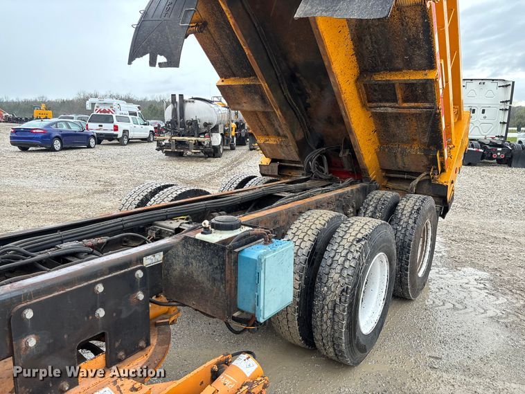 image for item FB3410 2013 International 7500 dump truck