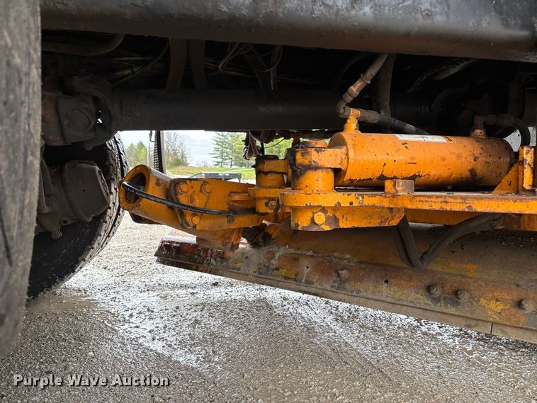 image for item FB3410 2013 International 7500 dump truck