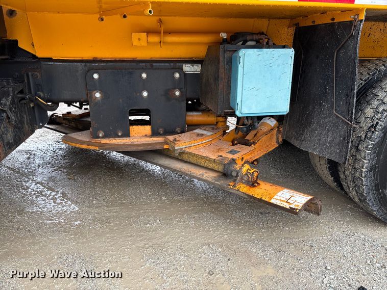 image for item FB3410 2013 International 7500 dump truck