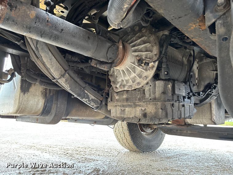 image for item FB3410 2013 International 7500 dump truck