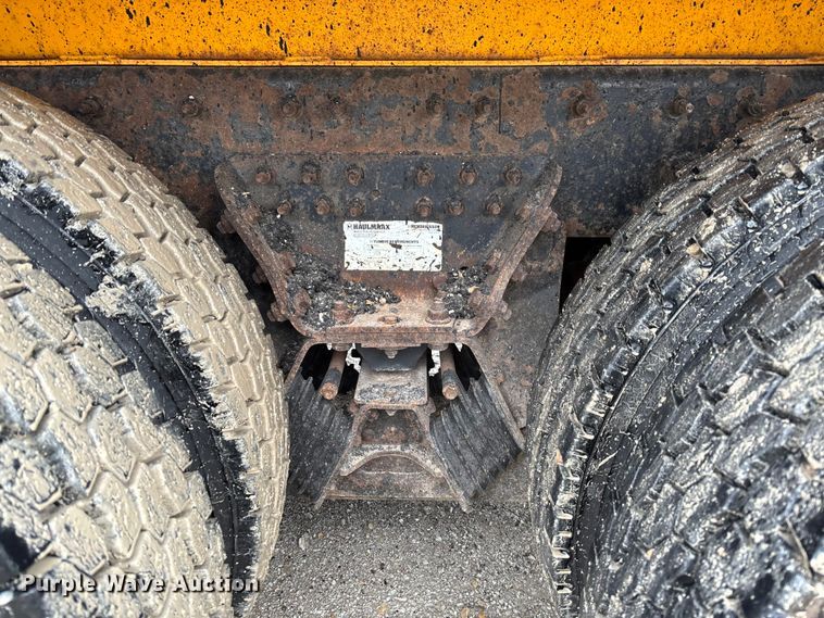 image for item FB3410 2013 International 7500 dump truck