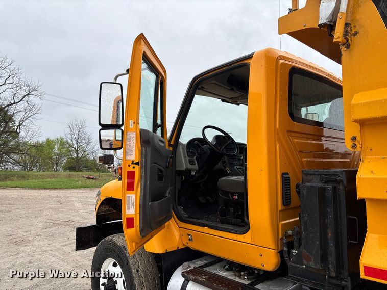 image for item FB3410 2013 International 7500 dump truck