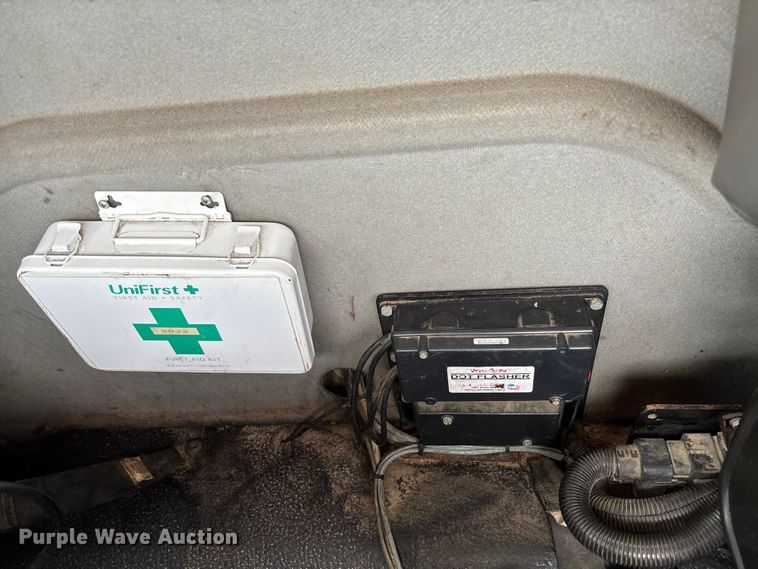 image for item FB3410 2013 International 7500 dump truck