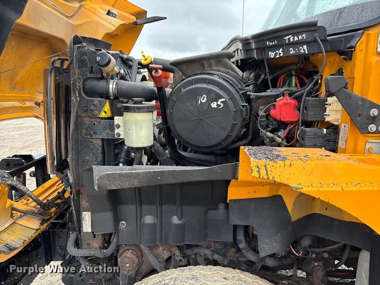 image for item FB3410 2013 International 7500 dump truck