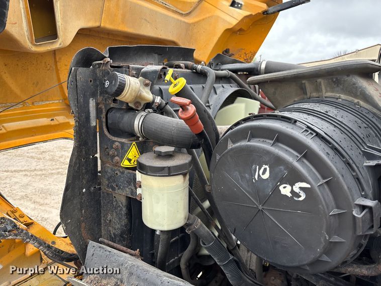 image for item FB3410 2013 International 7500 dump truck