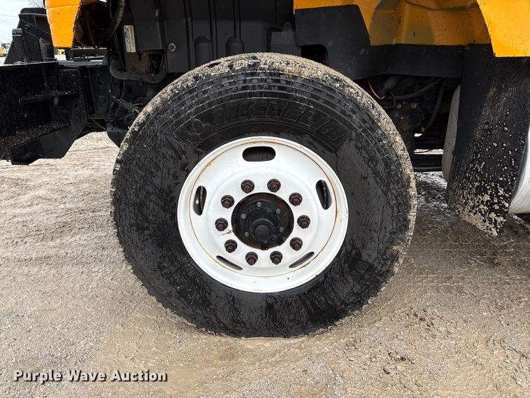 image for item FB3410 2013 International 7500 dump truck