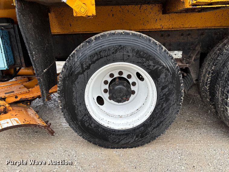 image for item FB3410 2013 International 7500 dump truck