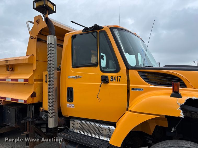 image for item FB3411 2010 International 7500 dump truck