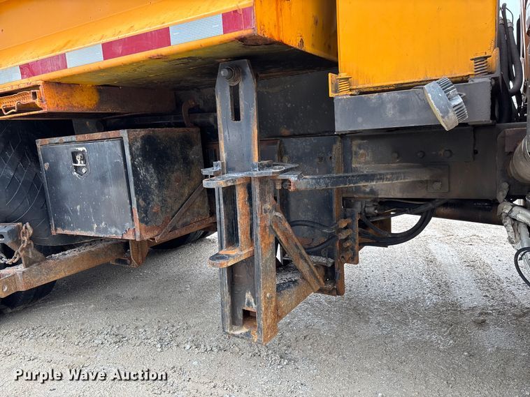 image for item FB3411 2010 International 7500 dump truck