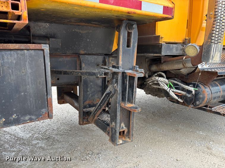 image for item FB3411 2010 International 7500 dump truck