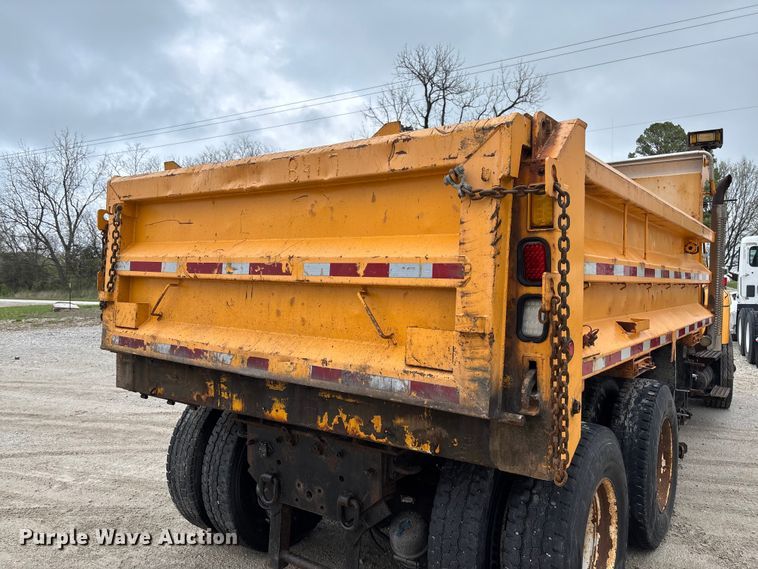 image for item FB3411 2010 International 7500 dump truck