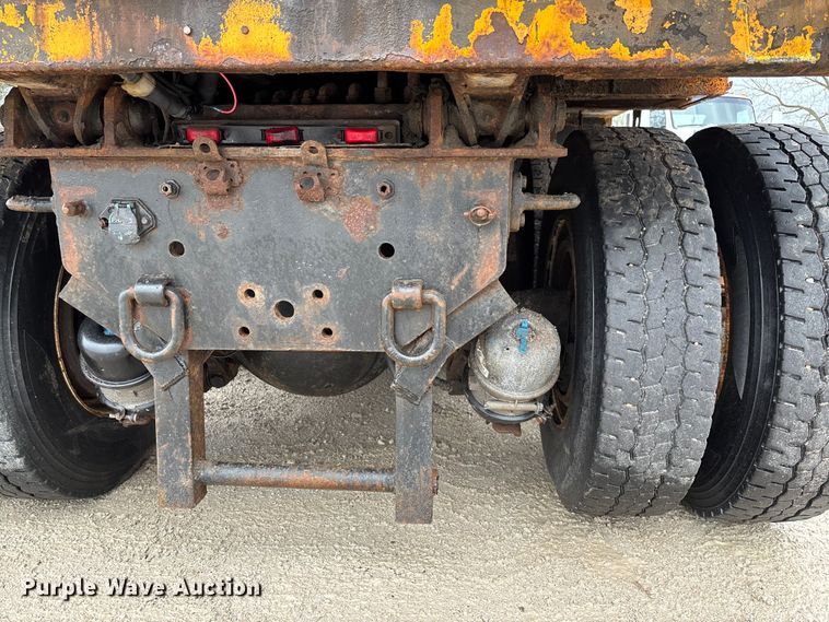 image for item FB3411 2010 International 7500 dump truck