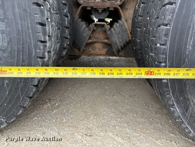 image for item FB3411 2010 International 7500 dump truck