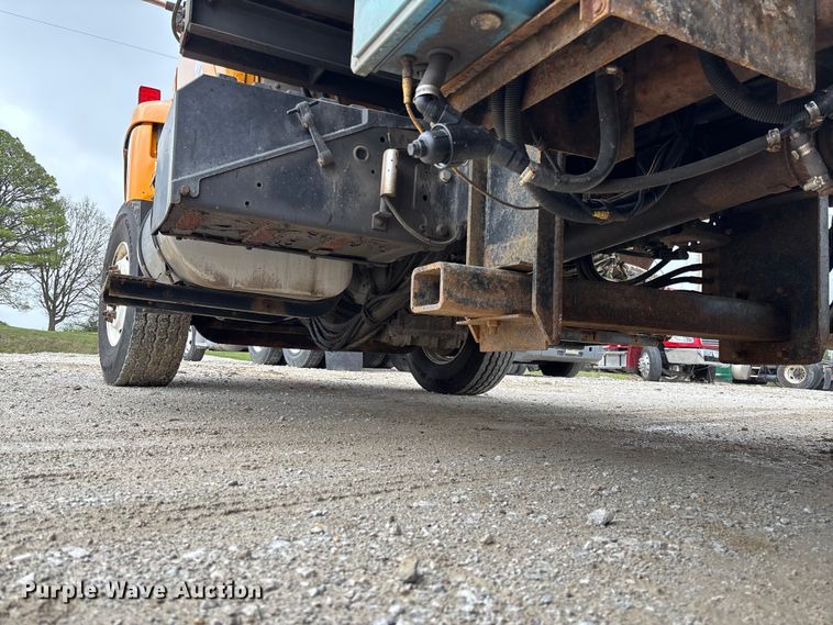 image for item FB3411 2010 International 7500 dump truck