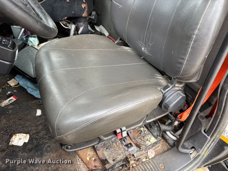 image for item FB3411 2010 International 7500 dump truck