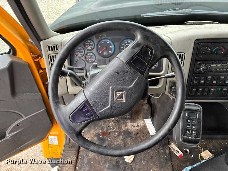 image for item FB3411 2010 International 7500 dump truck