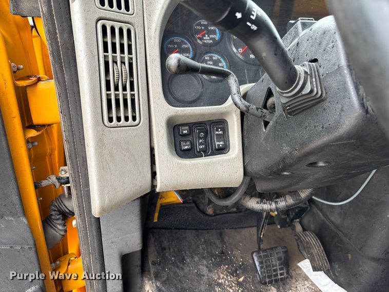 image for item FB3411 2010 International 7500 dump truck