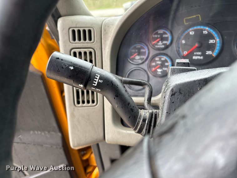 image for item FB3411 2010 International 7500 dump truck