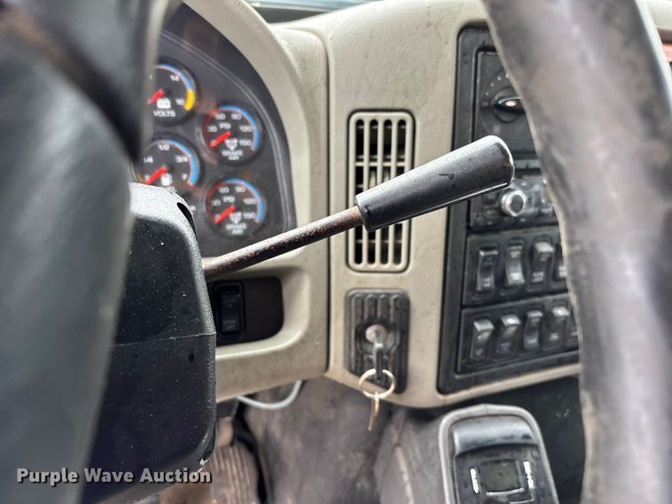 image for item FB3411 2010 International 7500 dump truck