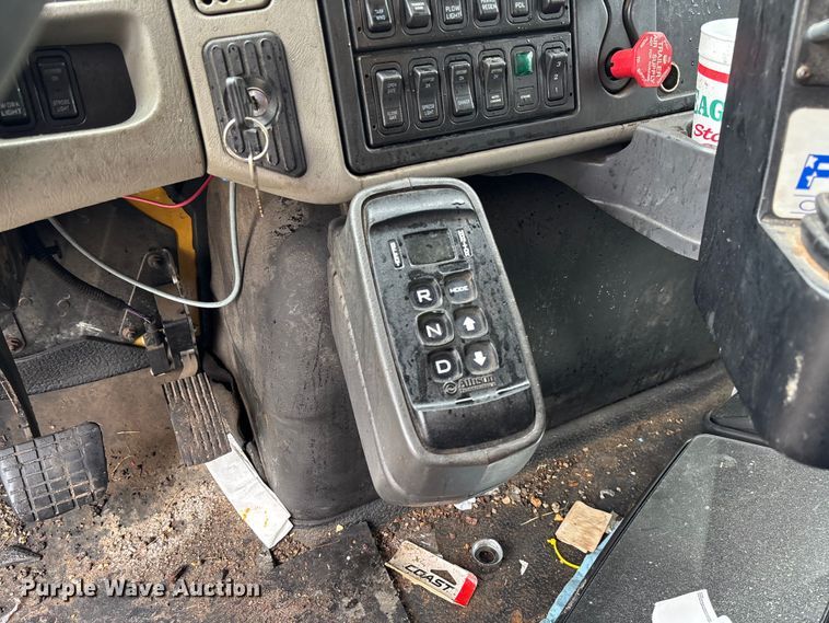 image for item FB3411 2010 International 7500 dump truck