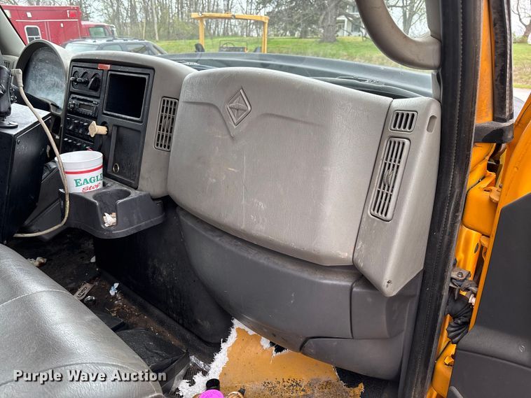 image for item FB3411 2010 International 7500 dump truck