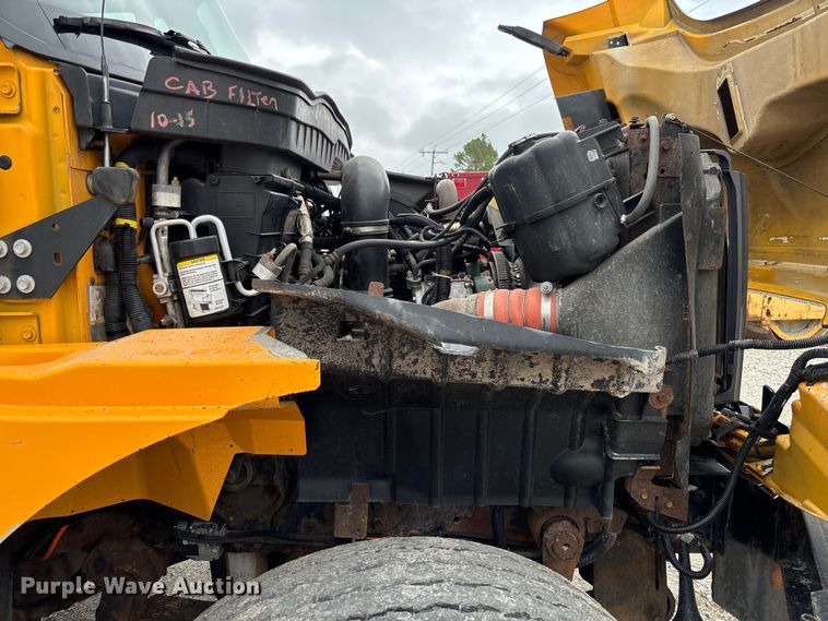 image for item FB3411 2010 International 7500 dump truck