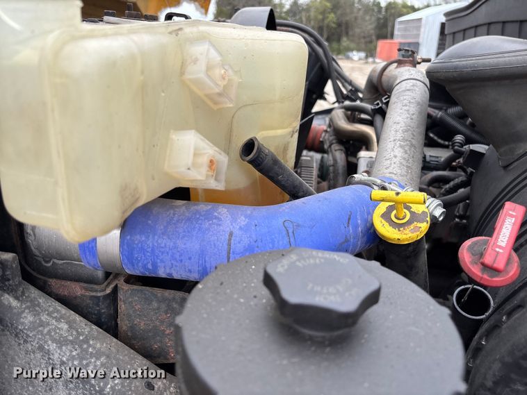 image for item FB3411 2010 International 7500 dump truck