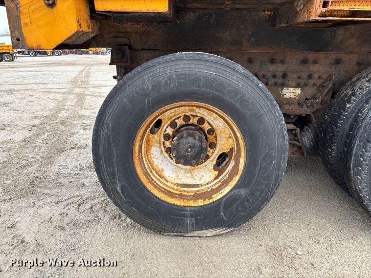 image for item FB3411 2010 International 7500 dump truck