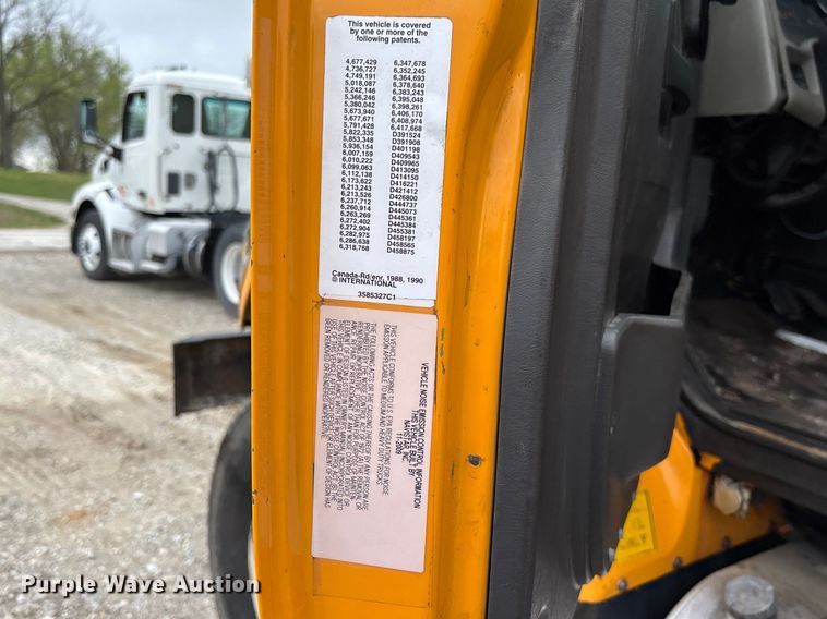 image for item FB3411 2010 International 7500 dump truck