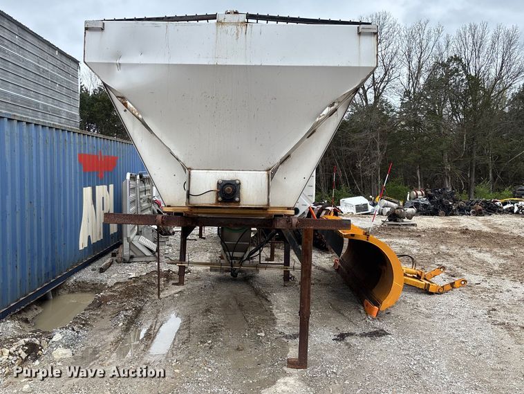 image for item FB3419 truck attachments