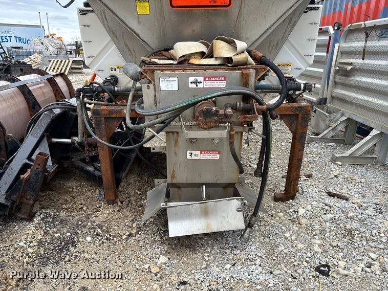 image for item FB3419 truck attachments