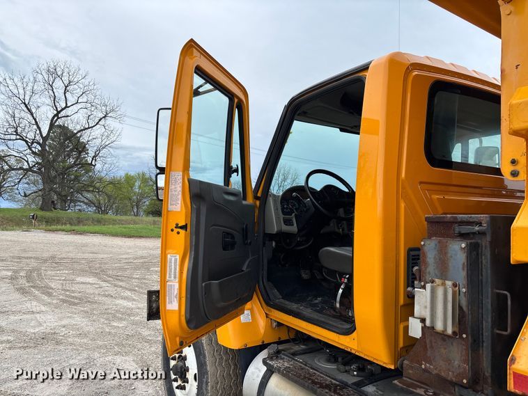 image for item FB3420 2011 International 7500 dump truck