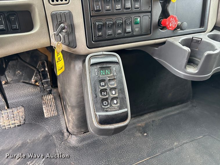 image for item FB3420 2011 International 7500 dump truck