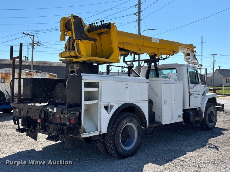 image for item FB3545 1987 International 1754 digger derrick truck