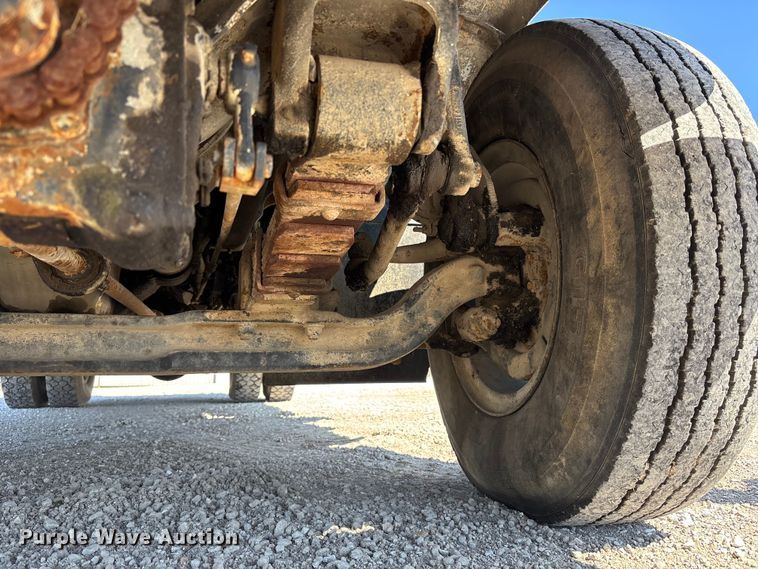 image for item FB3545 1987 International 1754 digger derrick truck