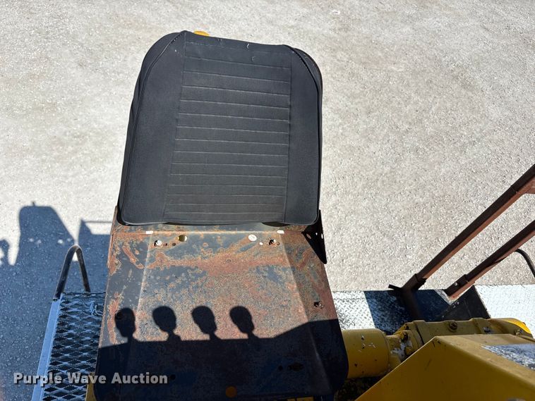 image for item FB3545 1987 International 1754 digger derrick truck