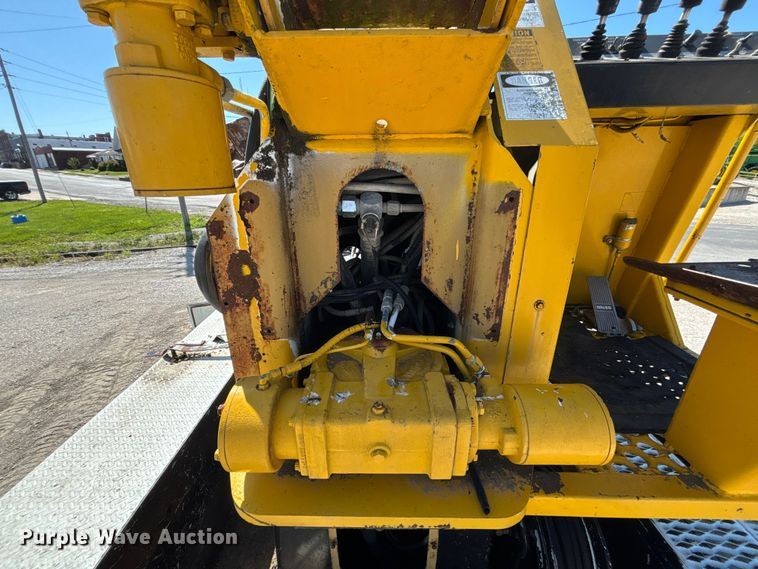 image for item FB3545 1987 International 1754 digger derrick truck