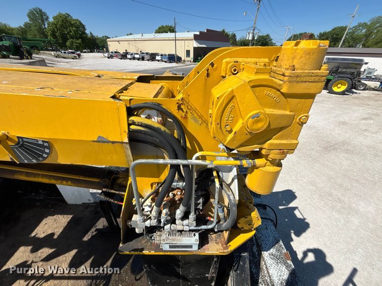 image for item FB3545 1987 International 1754 digger derrick truck