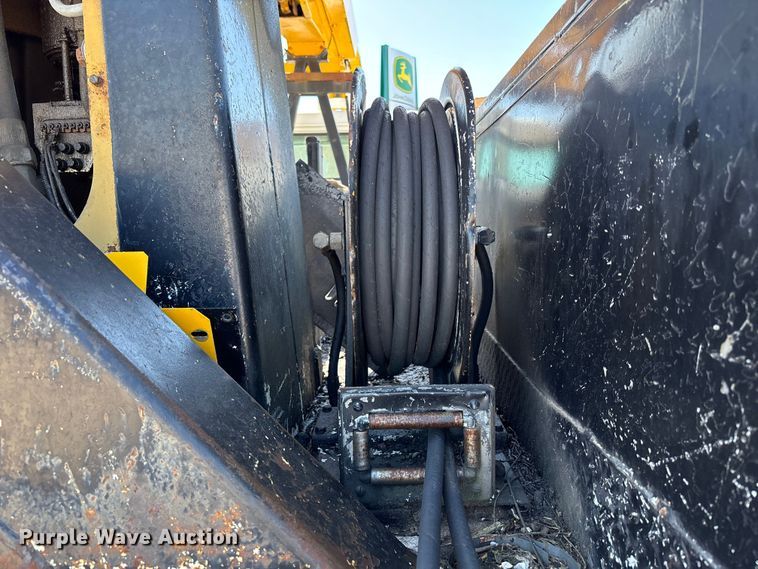 image for item FB3545 1987 International 1754 digger derrick truck