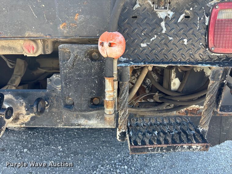 image for item FB3545 1987 International 1754 digger derrick truck