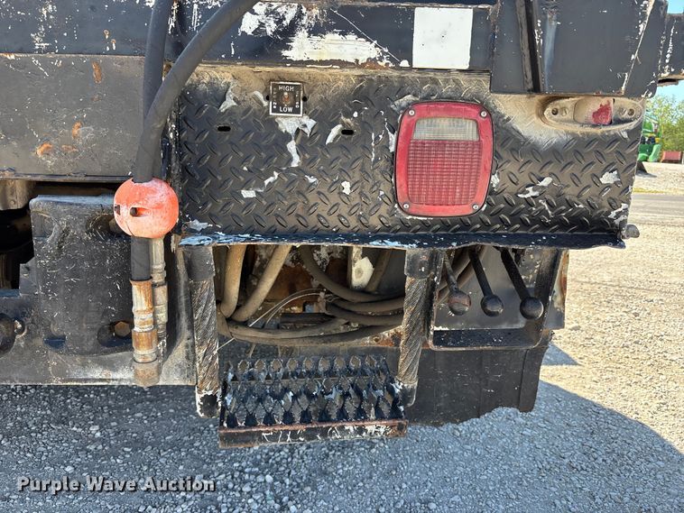 image for item FB3545 1987 International 1754 digger derrick truck